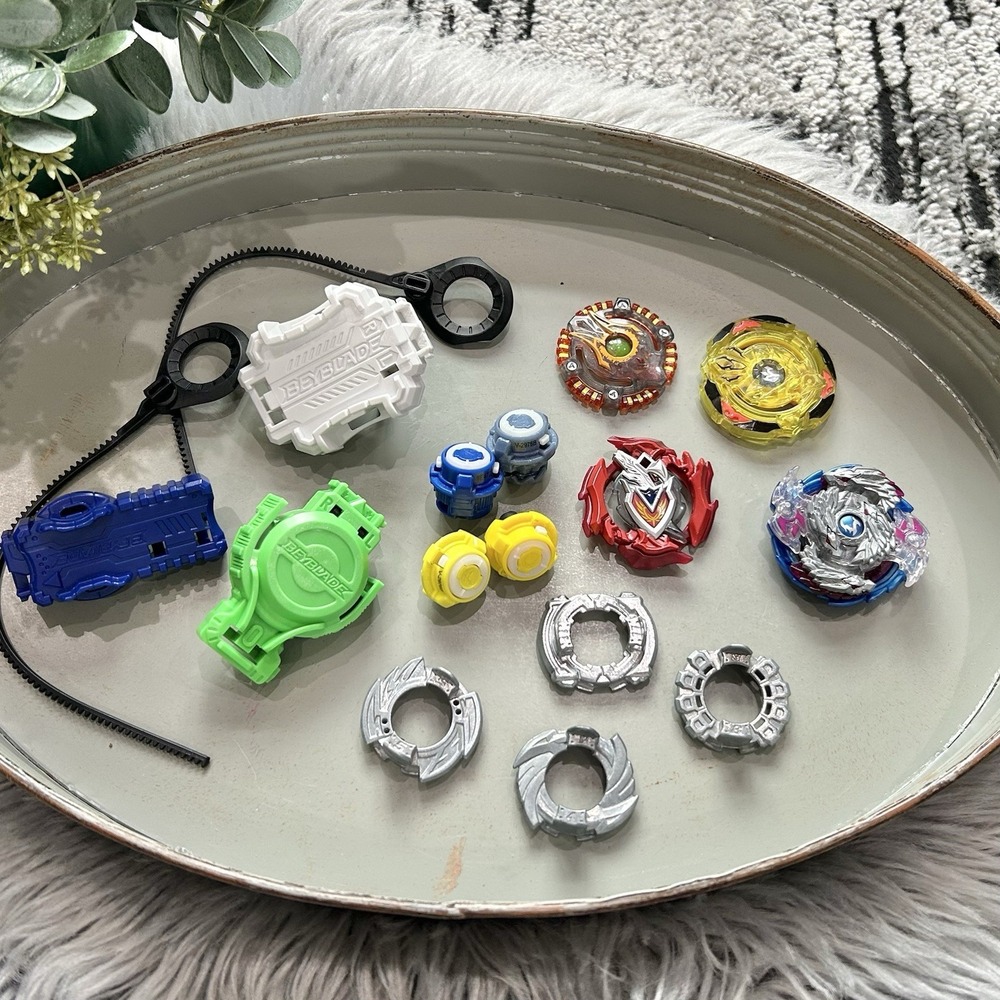 Beyblade lot of Burst Beyblades + Pieces Beyblade TAKARA TOMY BURST